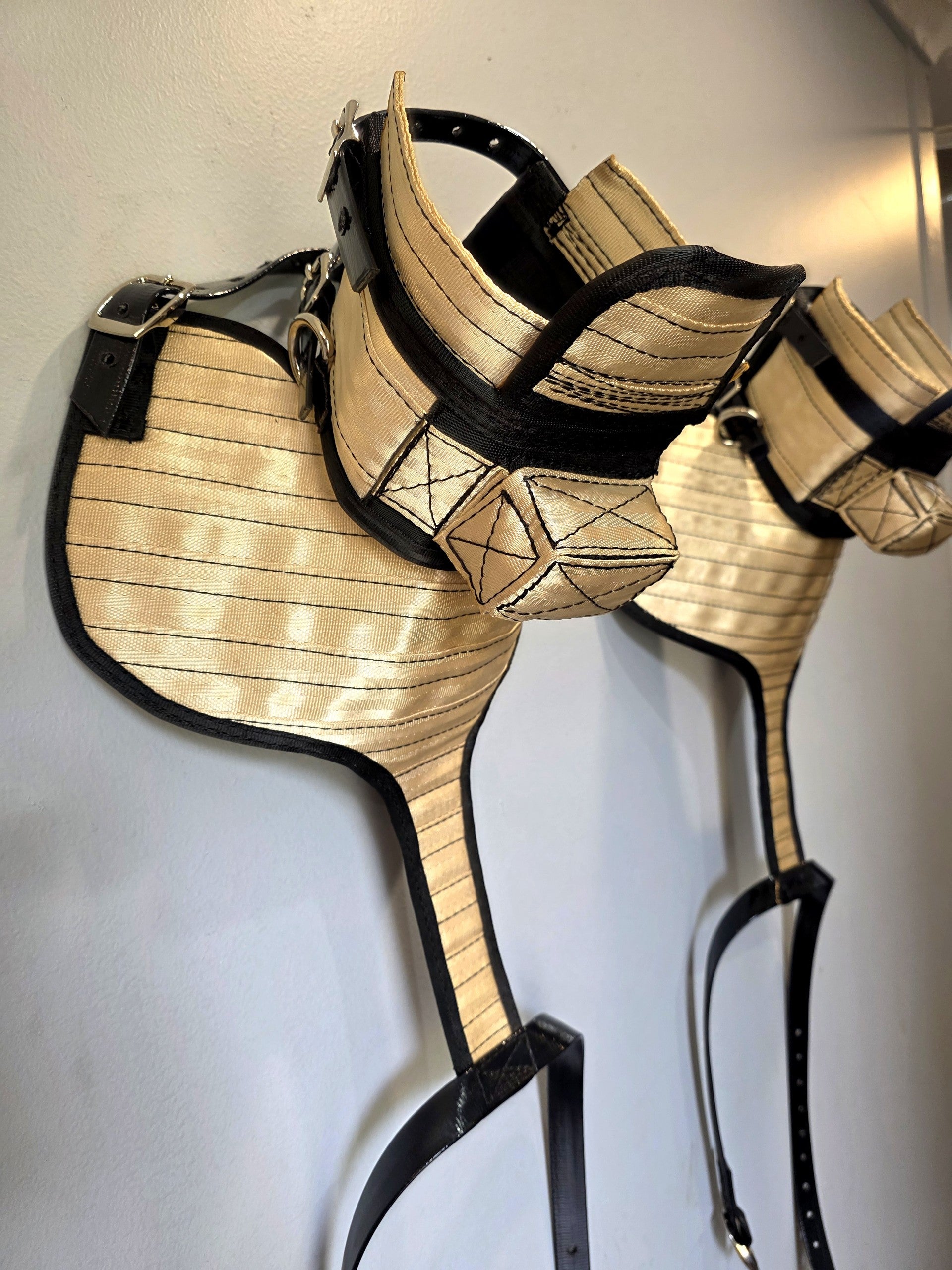 Plastron léger 3/4 avec protège-tracker intégré