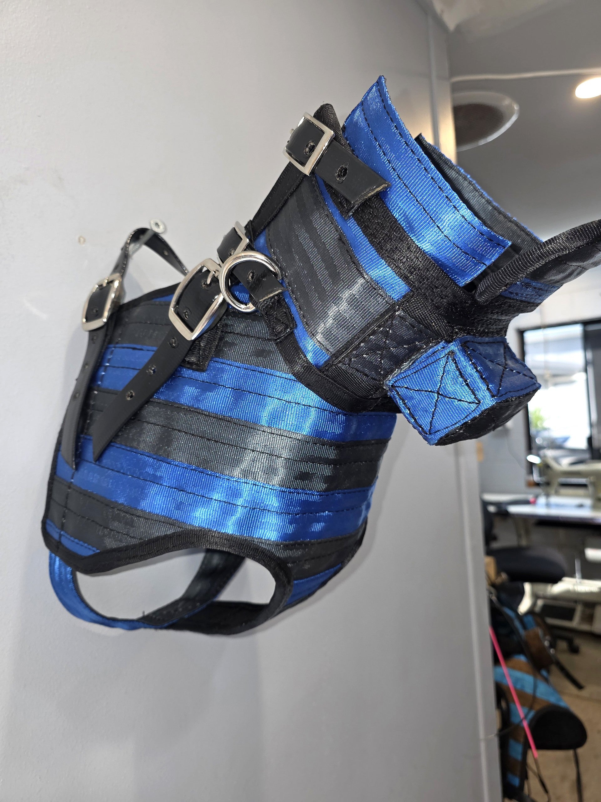 Plastron intégral léger à enjamber – avec protection de traqueur intégrée