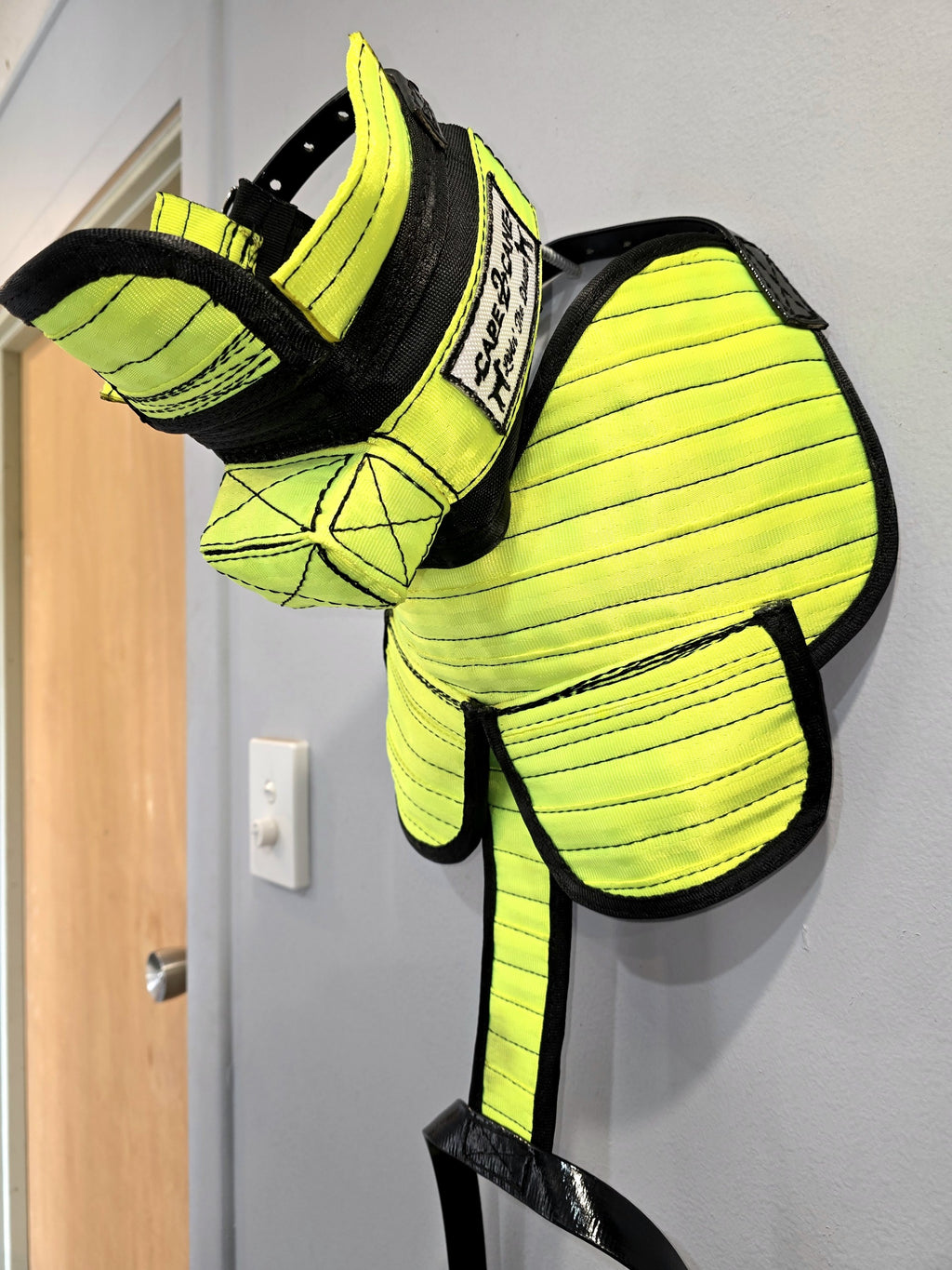 Plastron léger 3/4 avec protège-tracker intégré
